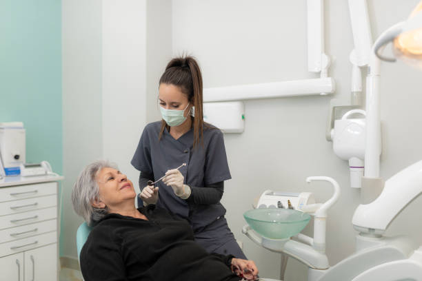 Best Emergency Tooth Extraction in Lake Camelot, IL